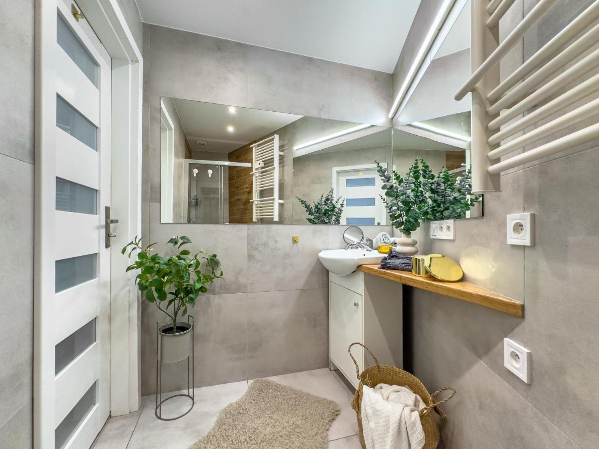 Apartament Przy Rynku Dluga 23 Krasków Exterior foto